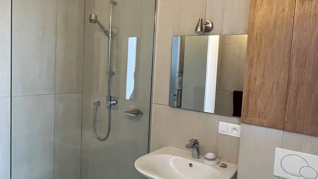 Photo of Bathroom in Combat