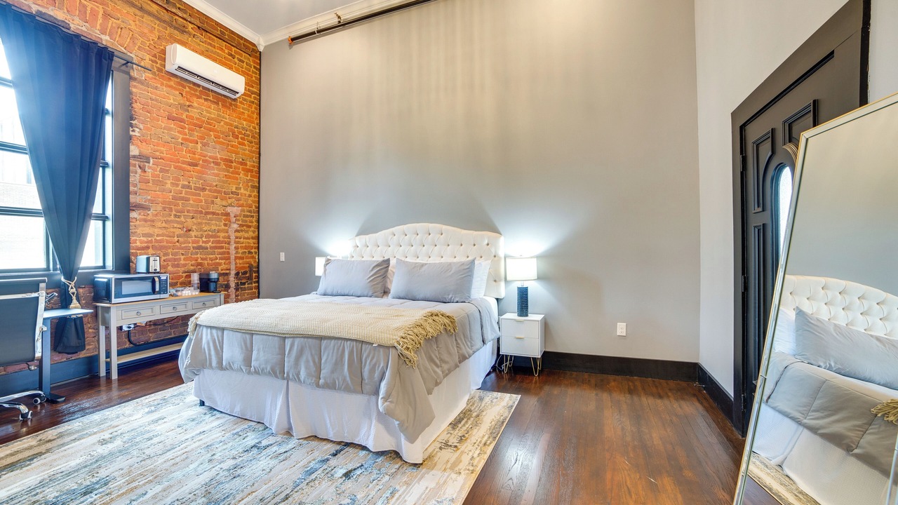 Photo of Bedroom in Marshall