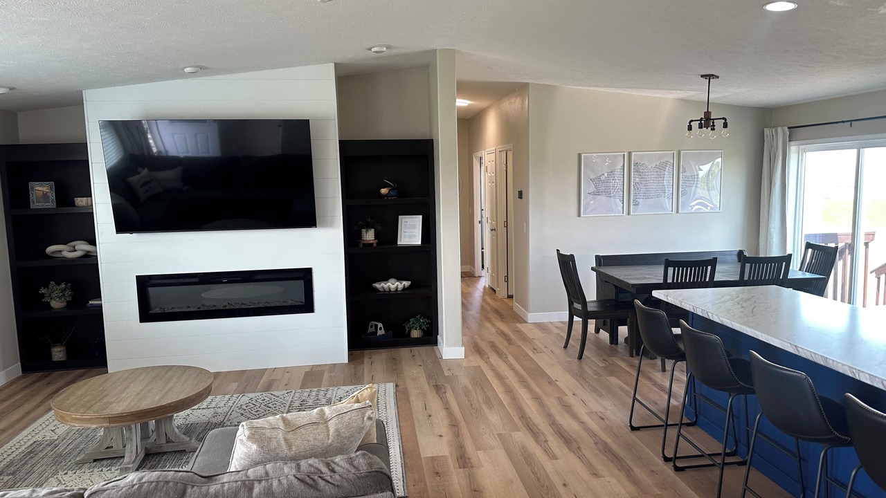 Photo of Livingroom in Devils Lake