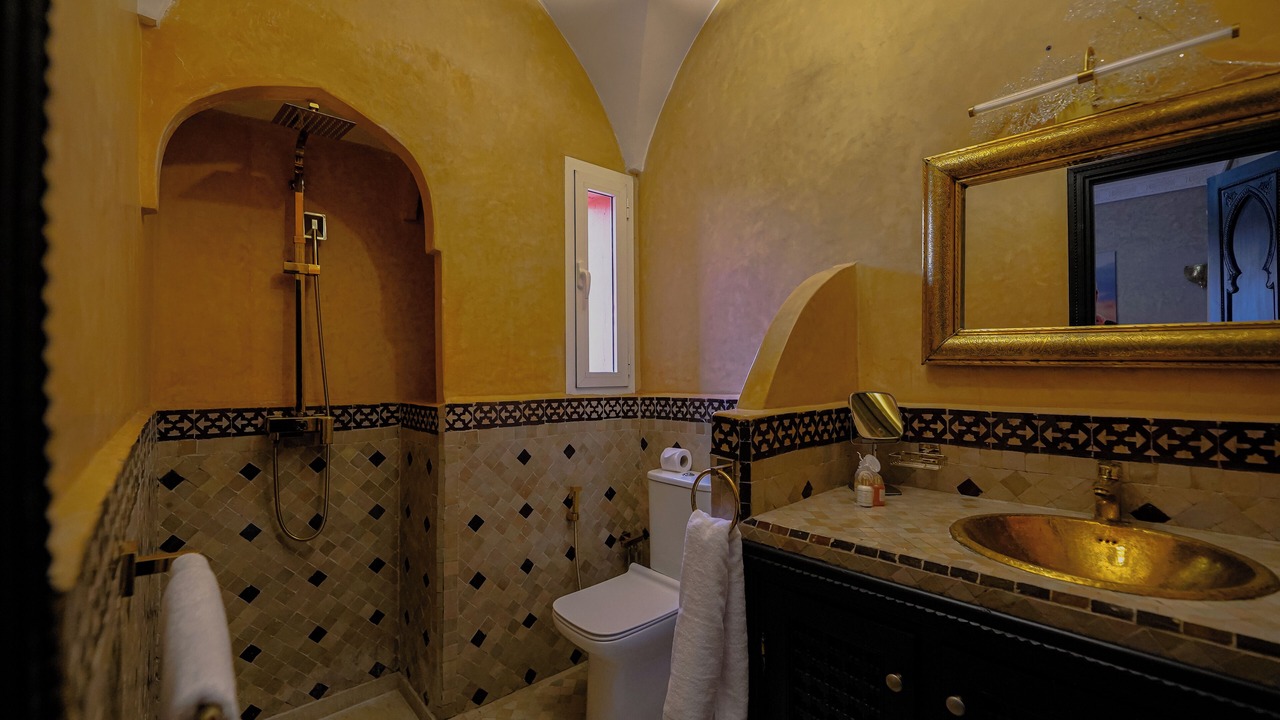 Photo of Bathroom in Targa