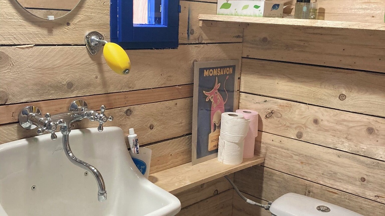 Photo of Bathroom in Fleury-sur-Orne