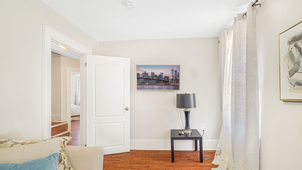 Photo of Livingroom in Thorold