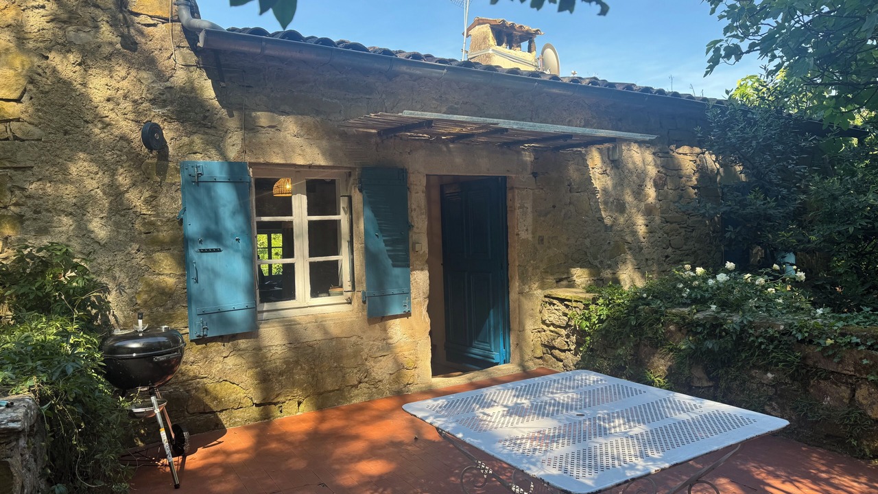 Photo of Outdoor in Vesseaux