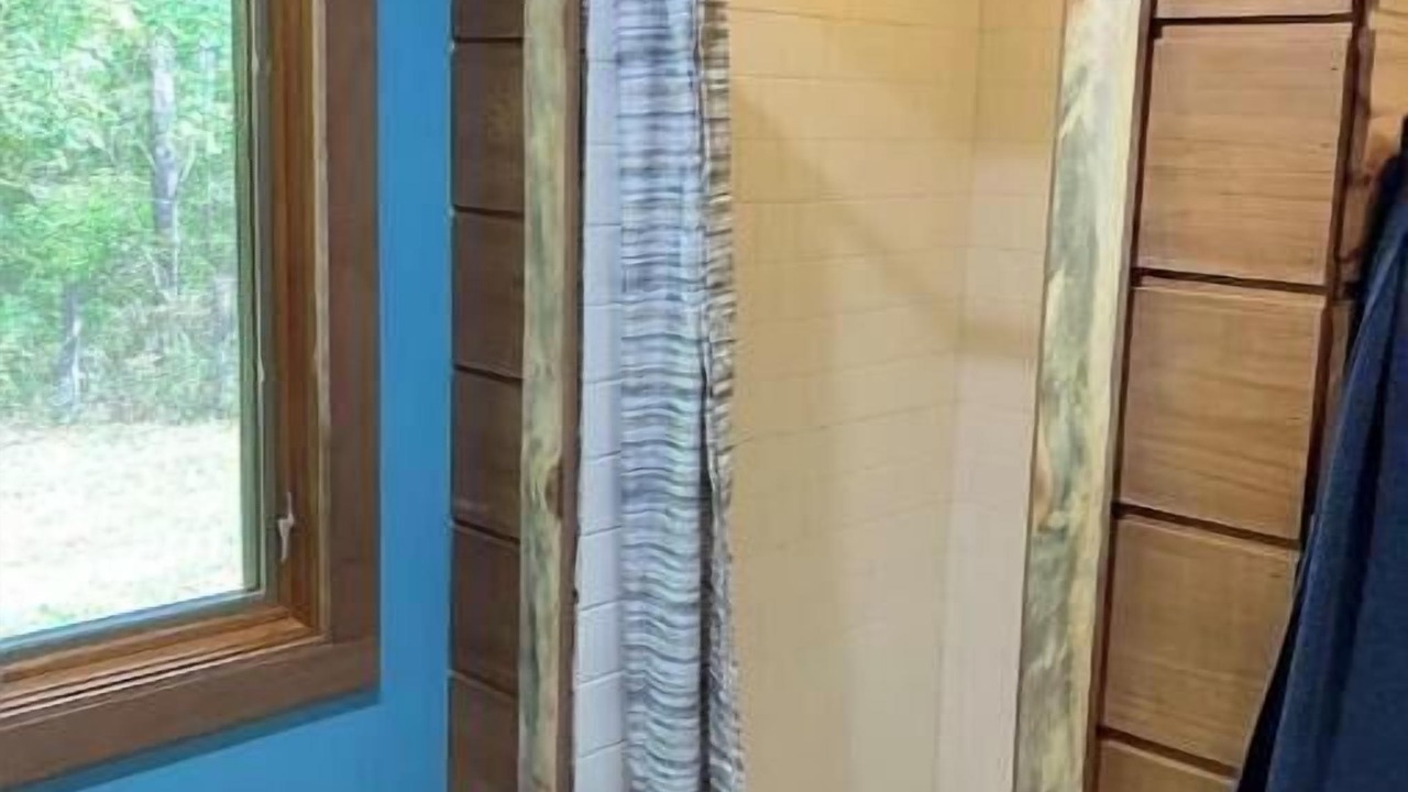 Photo of Bathroom in Nelsonville