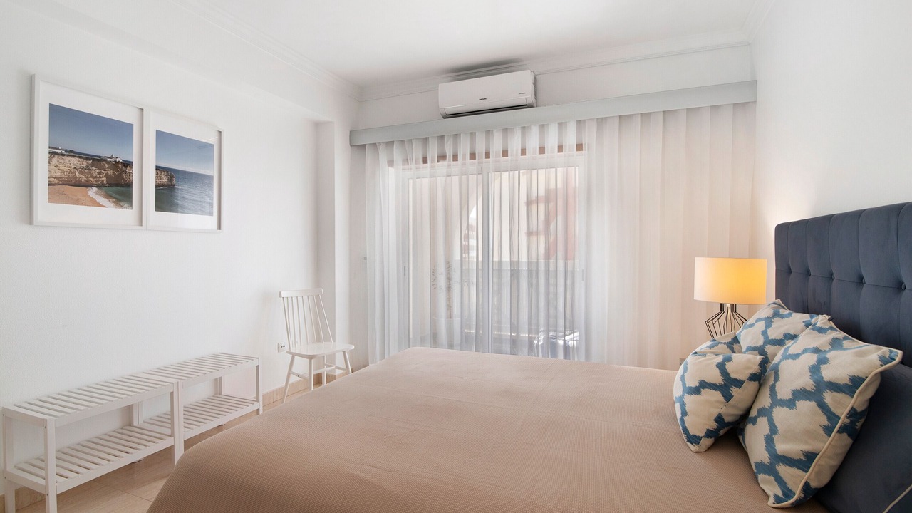 Photo of Bedroom in Alporchinhos