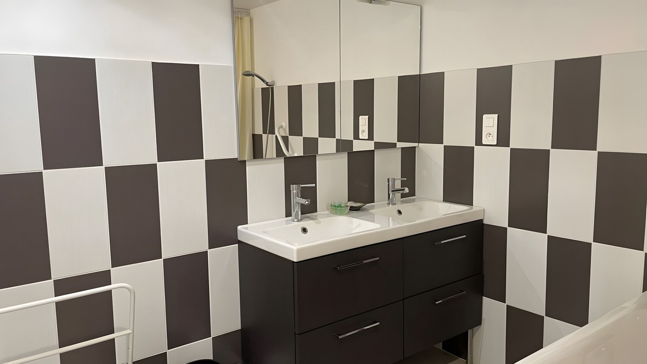 Photo of Bathroom in Cholet