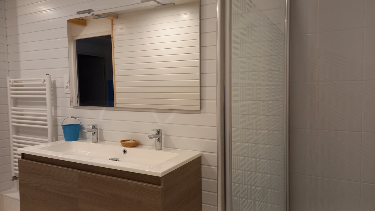 Photo of Bathroom in Cholet