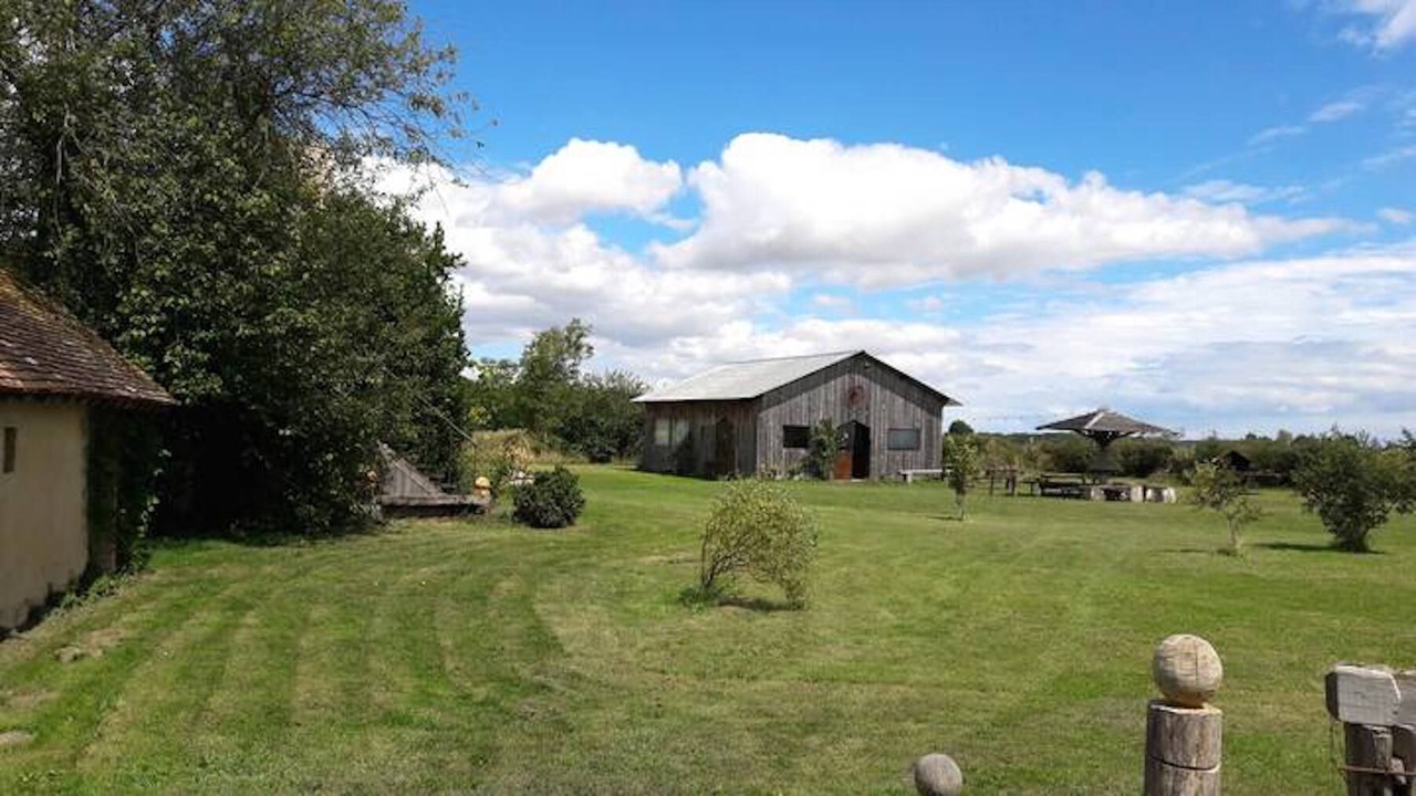Photo of Outdoor in Beauchamps-sur-Huillard
