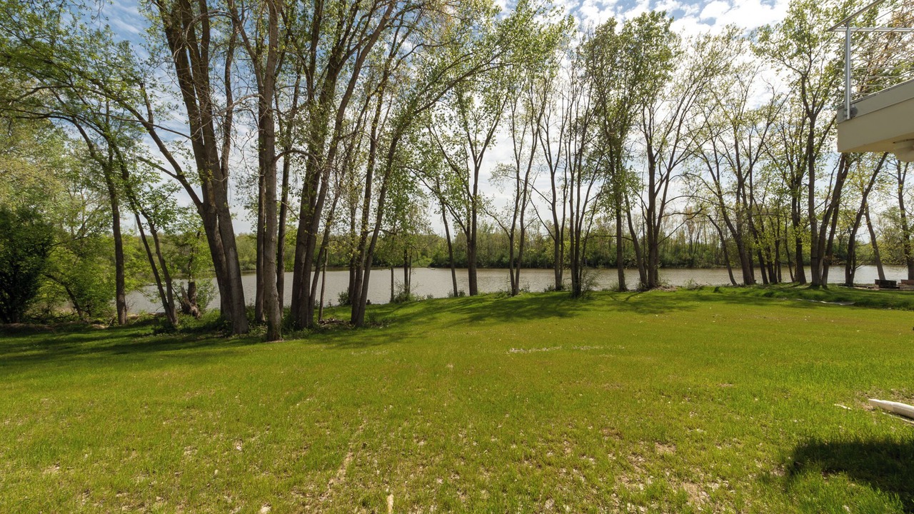 Photo of Outdoor in King