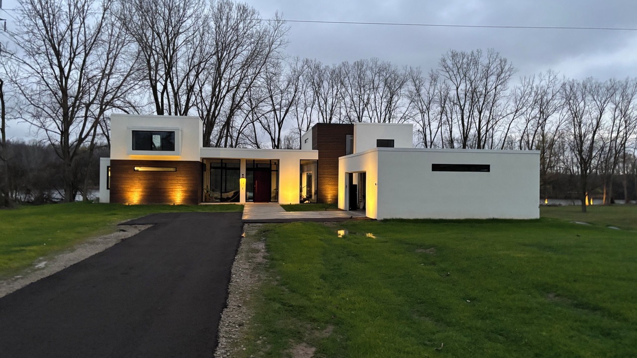 Photo of Outdoor in King