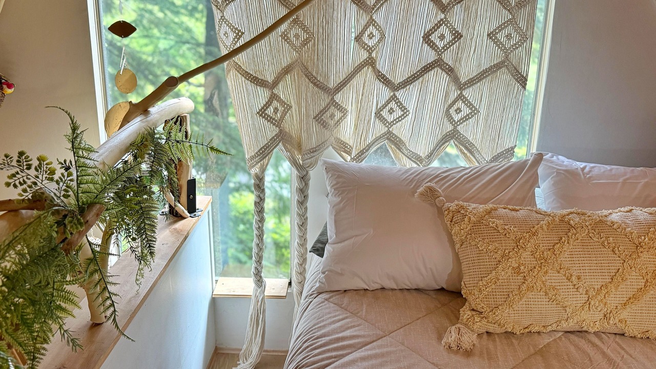 Photo of Bedroom in Sunshine Valley