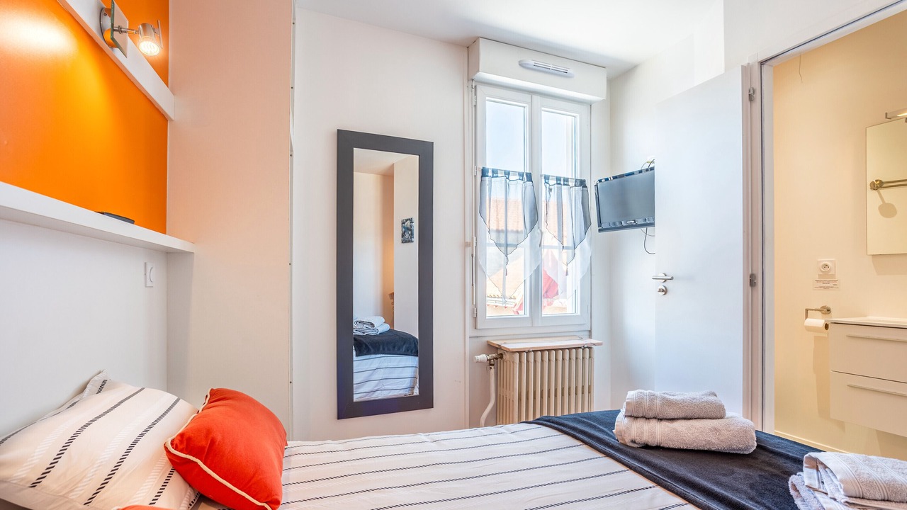 Photo of Bedroom in Saint-Vincent-Sterlanges