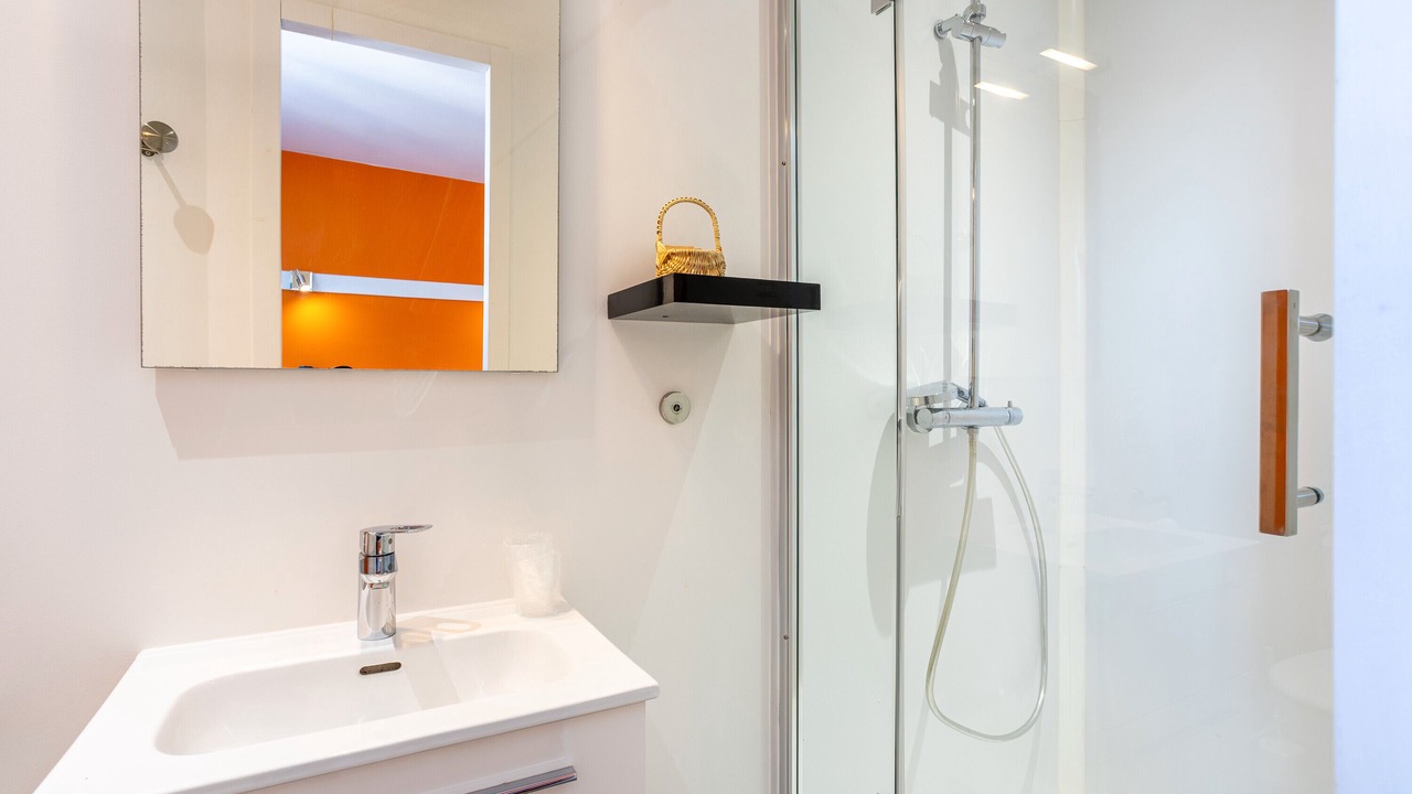Photo of Bathroom in Saint-Vincent-Sterlanges
