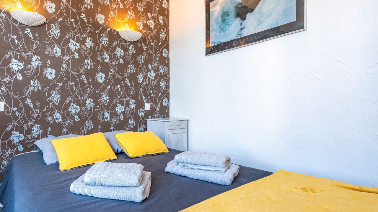 Photo of Bedroom in Saint-Vincent-Sterlanges