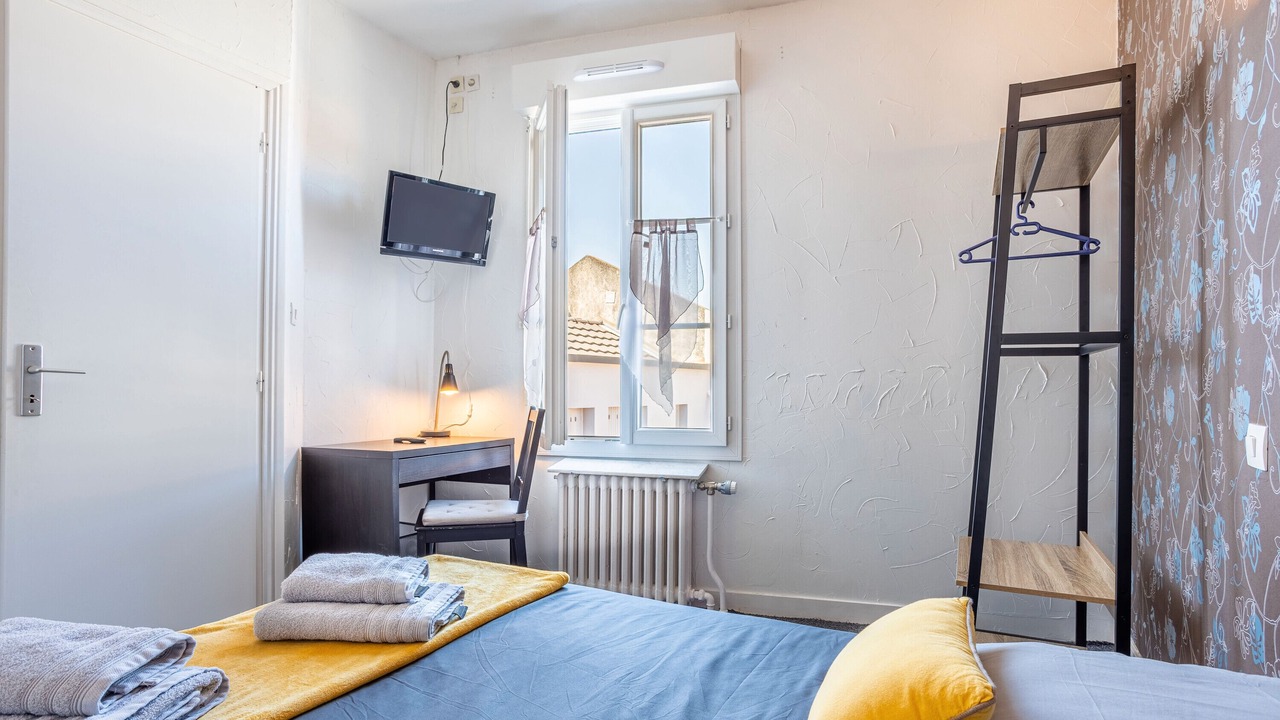 Photo of Bedroom in Saint-Vincent-Sterlanges