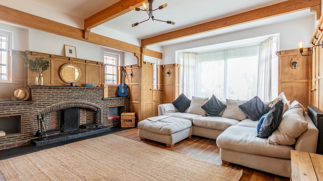 Photo of Livingroom in Leigh-on-Sea