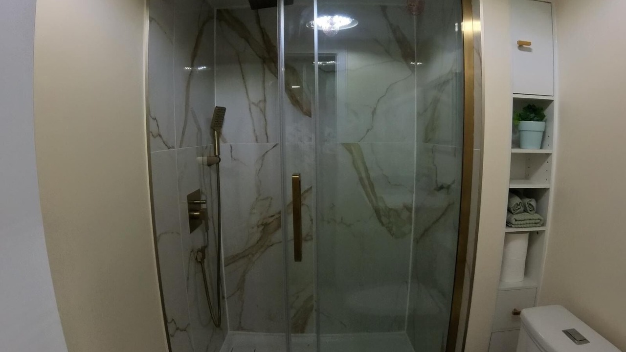 Photo of Bathroom in Russell