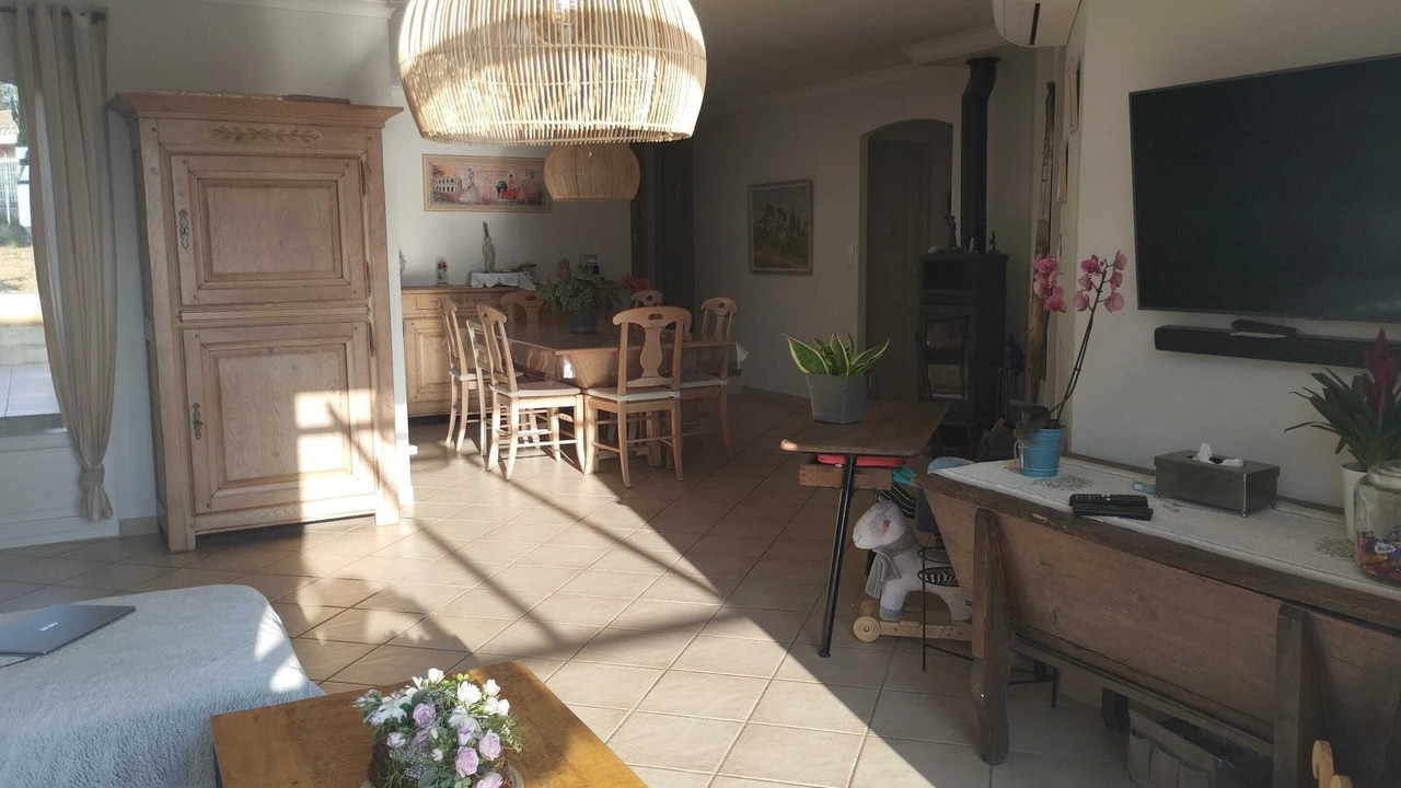 Photo of Livingroom in Collias