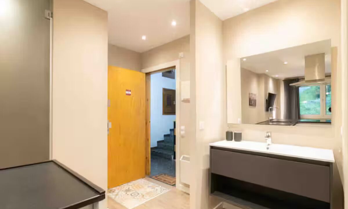 Photo of Bathroom in Incles