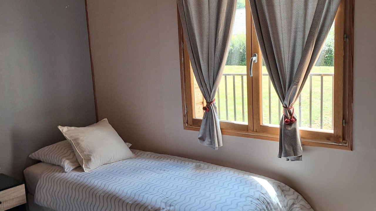 Photo of Bedroom in Saint-Amand-en-Puisaye