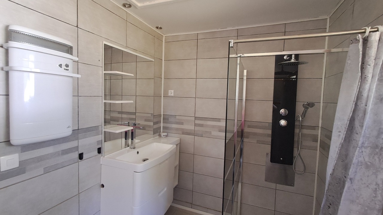 Photo of Bathroom in Saint-Amand-en-Puisaye
