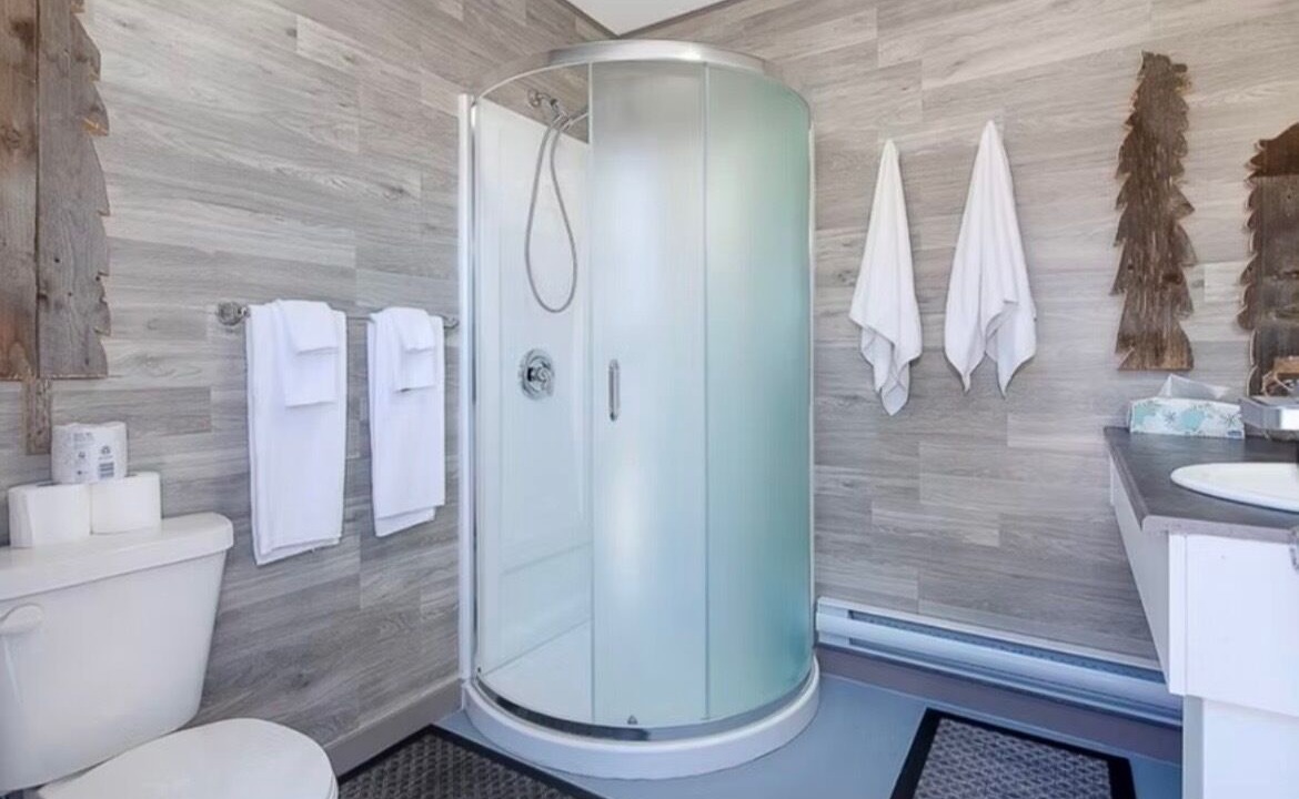 Photo of Bathroom in Stettler
