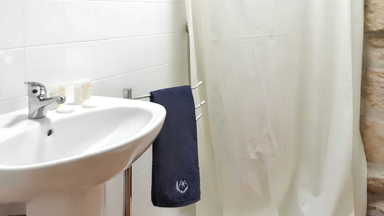 Photo of Bathroom in Meada