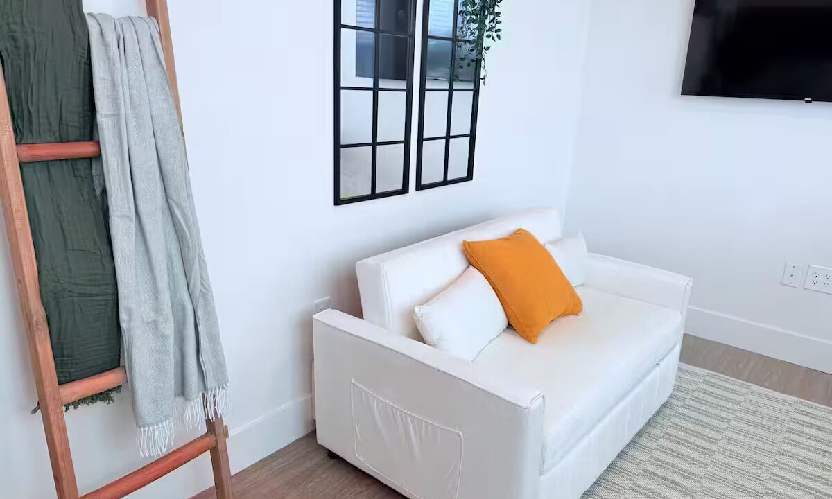 Photo of Livingroom in Millcreek