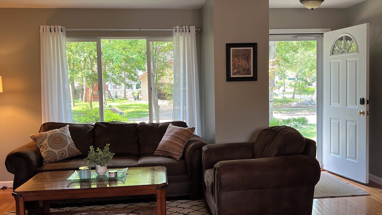 Photo of Livingroom in Midland