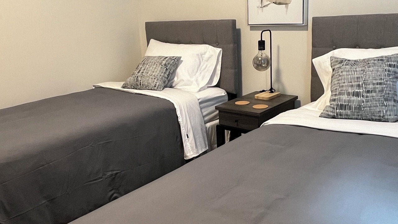 Photo of Bedroom in Harrison Hot Springs