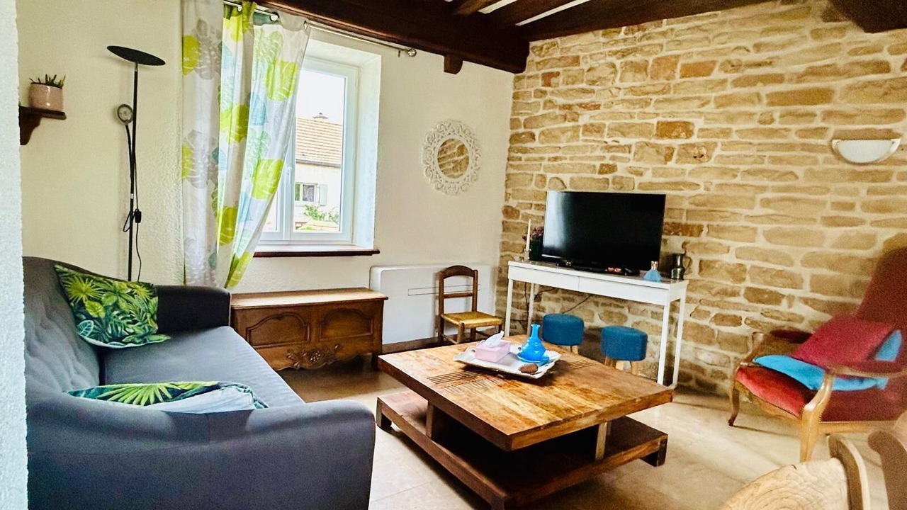 Photo of Livingroom in Meloisey