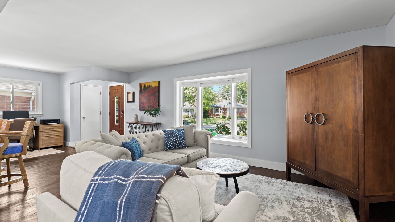 Photo of Livingroom in Clawson