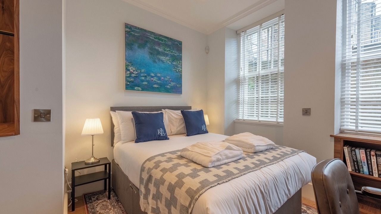 Photo of Bedroom in New Town