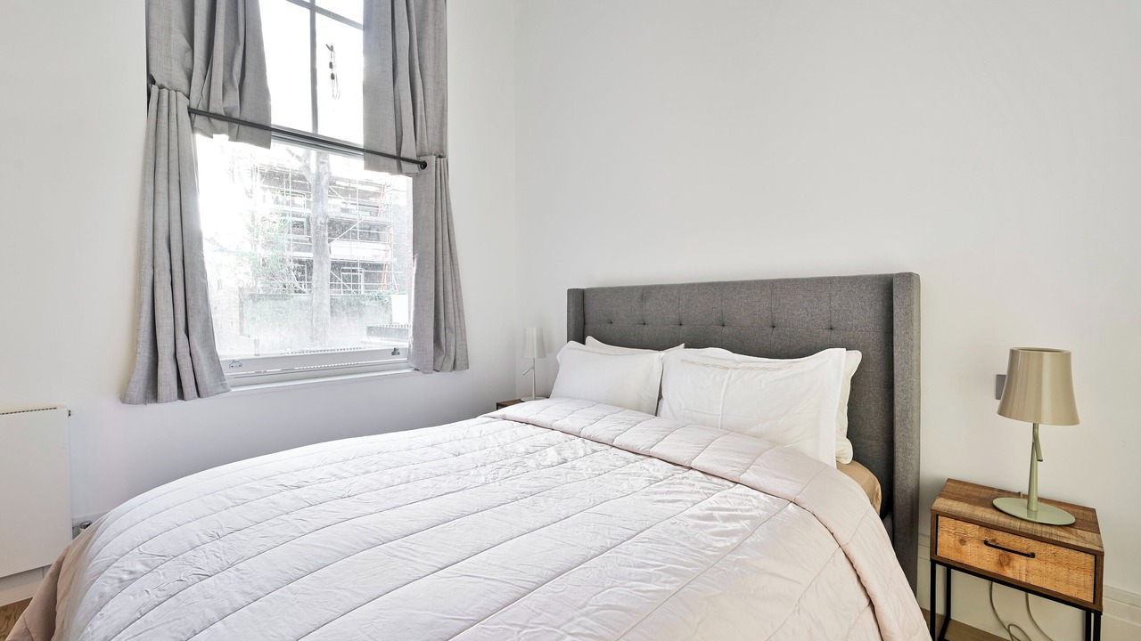 Photo of Bedroom in Earl's Court
