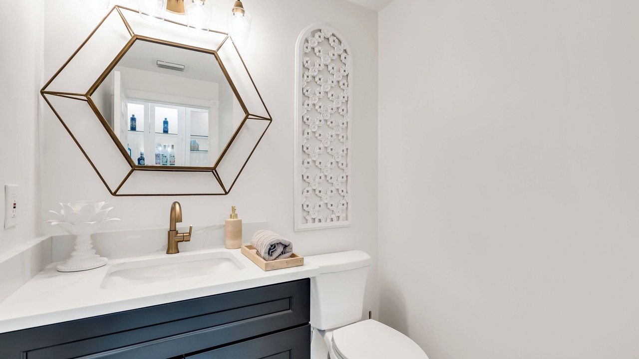 Photo of Bathroom in Indian Beach Sapphire Shores