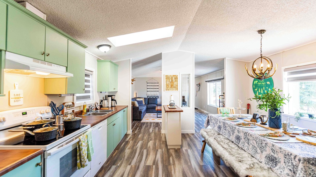 Photo of Kitchen in Division No. 11
