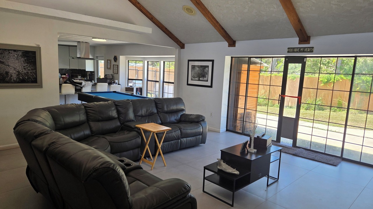 Photo of Livingroom in Desoto Lakes
