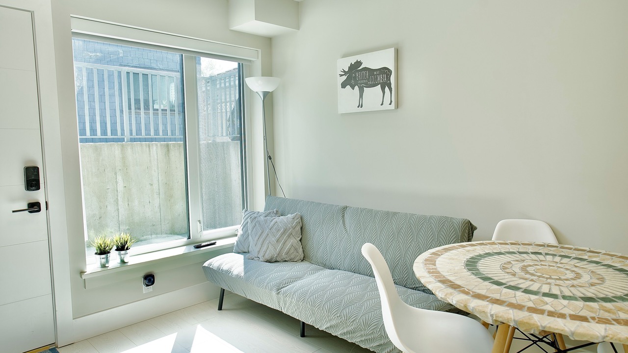 Photo of Livingroom in Fraserview