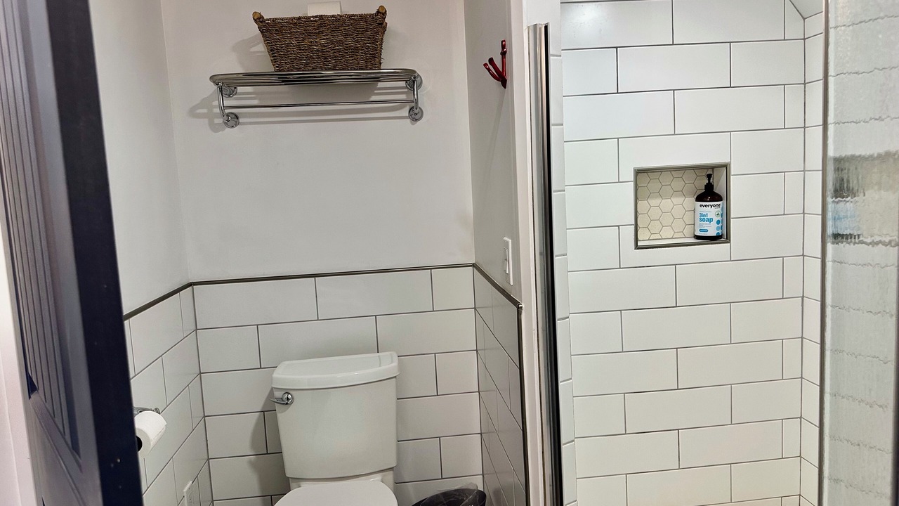 Photo of Bathroom in Okanagan-Similkameen