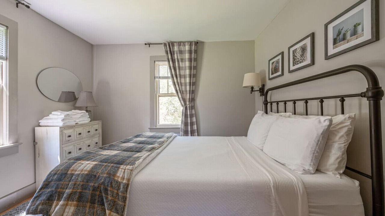 Photo of Bedroom in Phoenicia