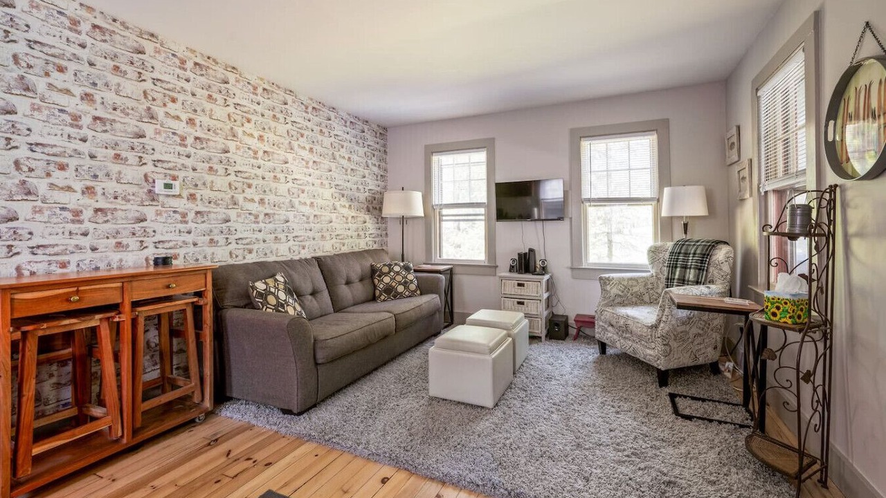 Photo of Livingroom in Phoenicia