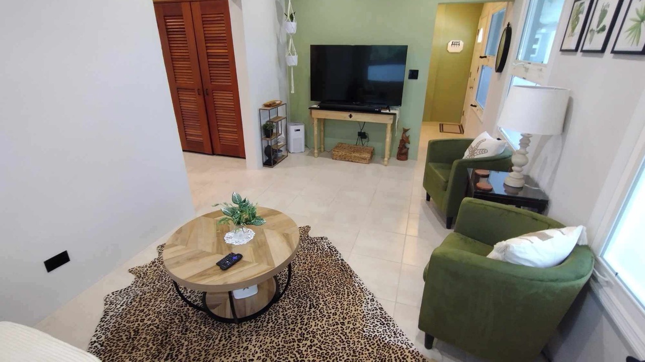 Photo of Livingroom in Estate Union and Mount Washington