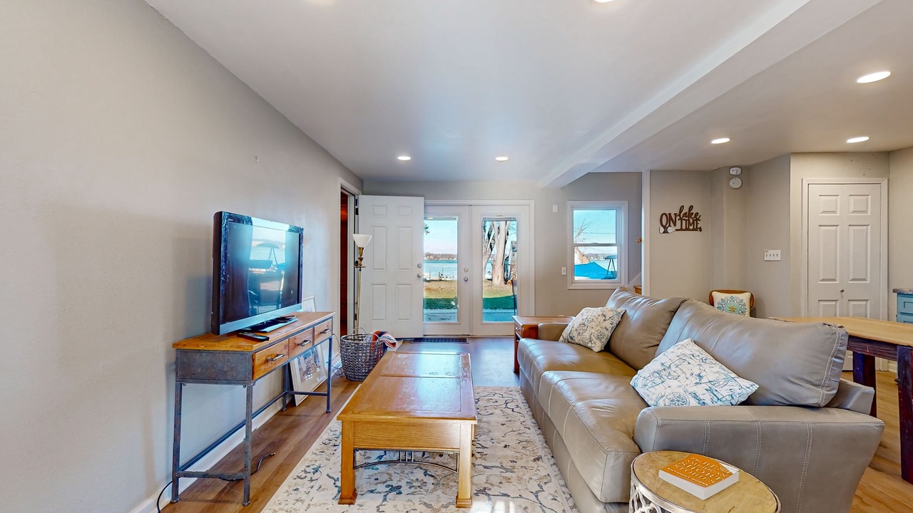 Photo of Livingroom in Pewaukee
