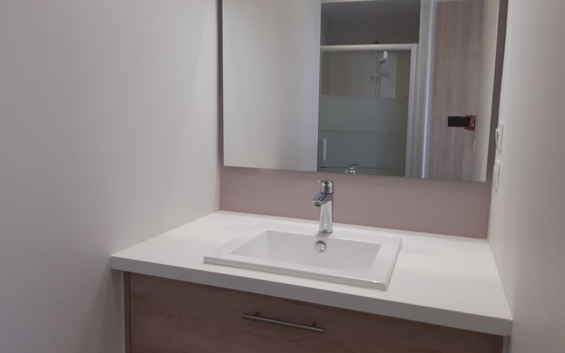 Photo of Bathroom in Cruejouls