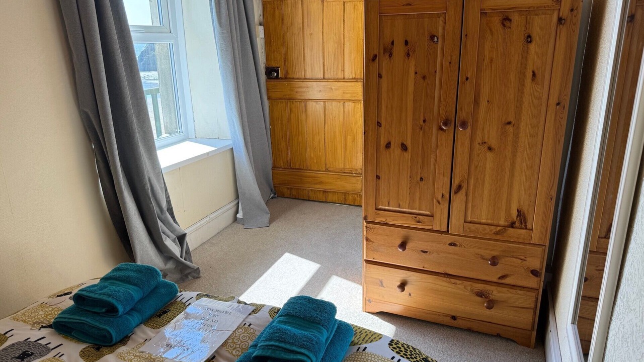 Photo of Bedroom in Pendine
