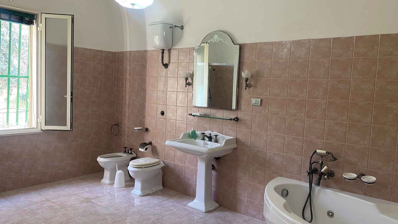 Photo of Bathroom in Oria