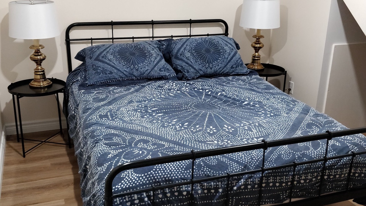 Photo of Bedroom in Front of Yonge