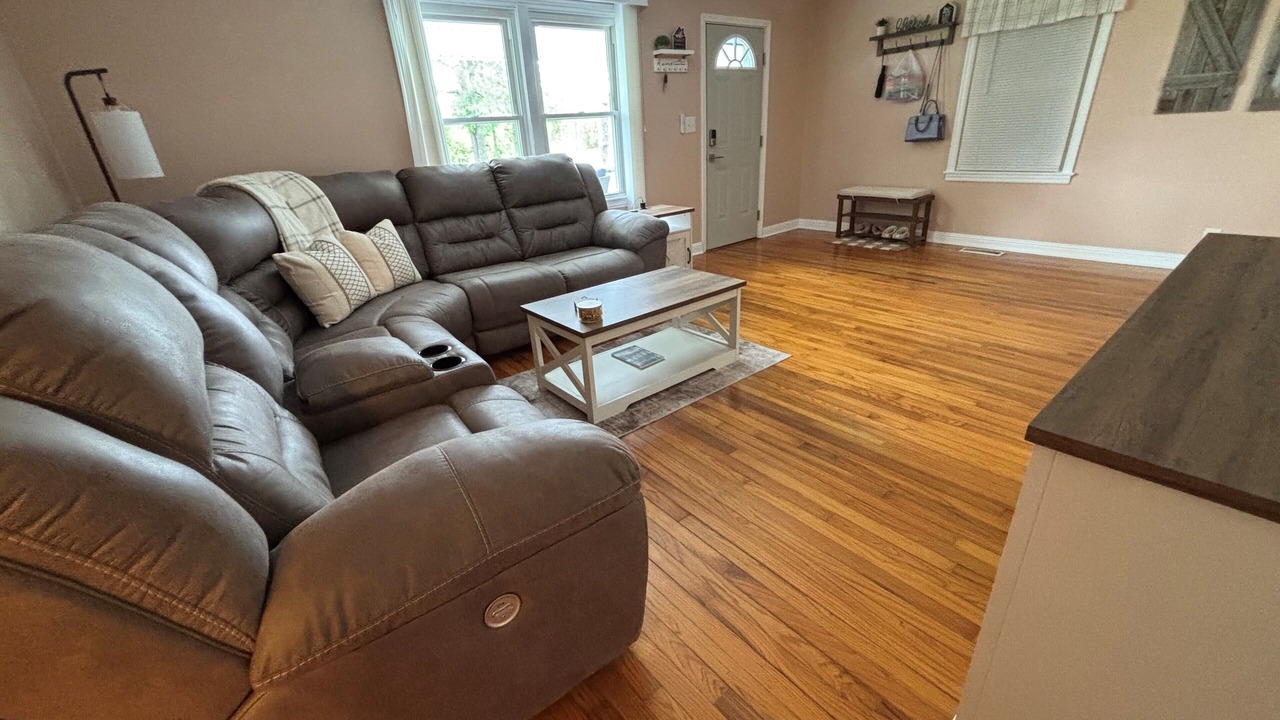 Photo of Livingroom in Cunningham