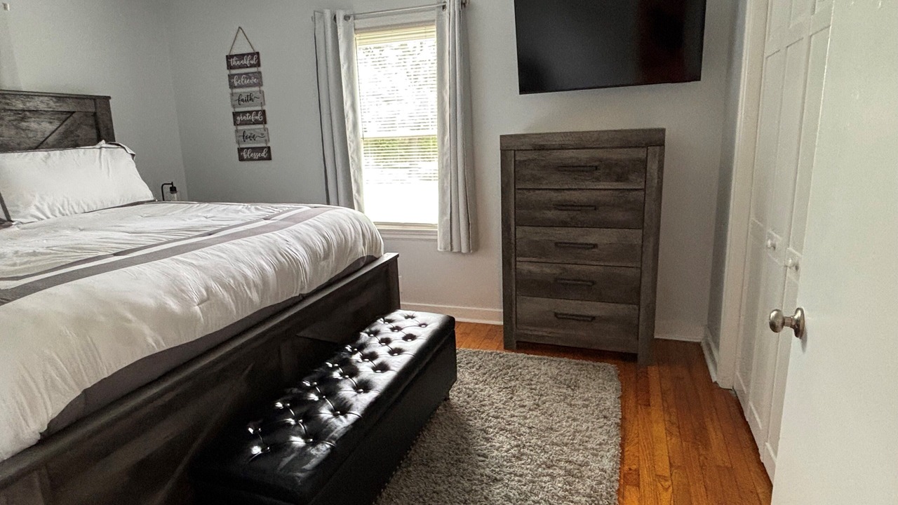 Photo of Bedroom in Cunningham