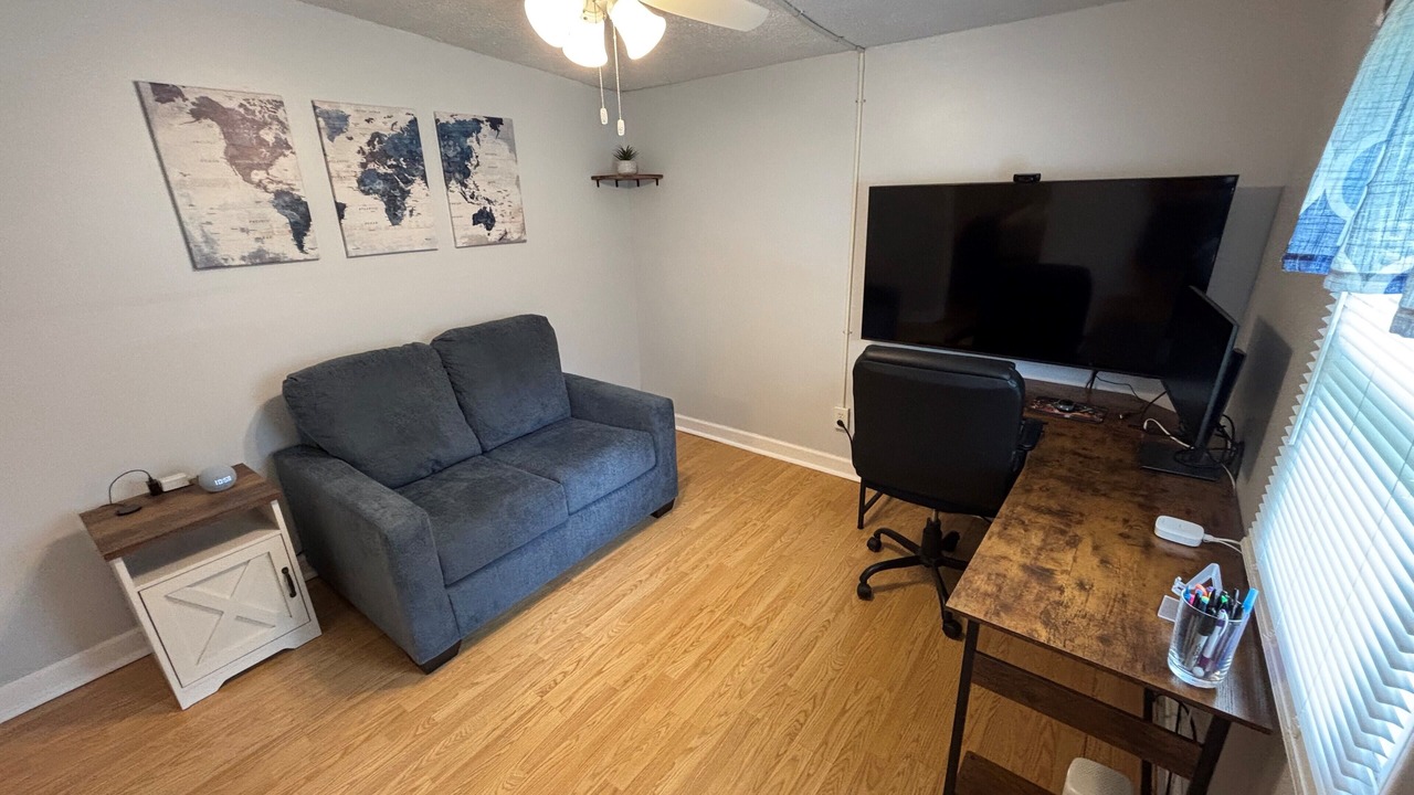 Photo of Livingroom in Cunningham